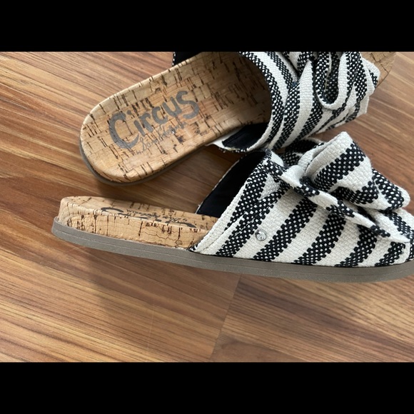 Sam Edelman Slides! - Picture 8 of 9